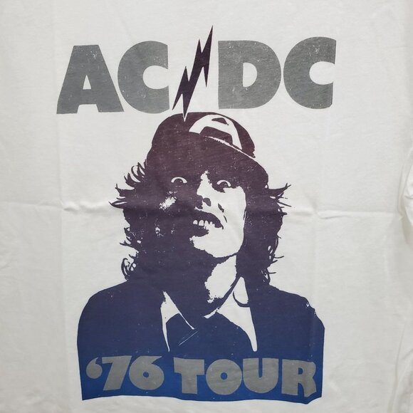 AC/DC Women's White Angus Bust '76 Tour Graphic Band Tee NWT Size L - Picture 2 of 4
